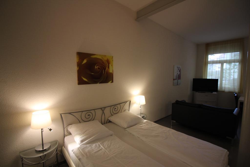 Swiss Star Oerlikon Inn Zürich Exterior foto