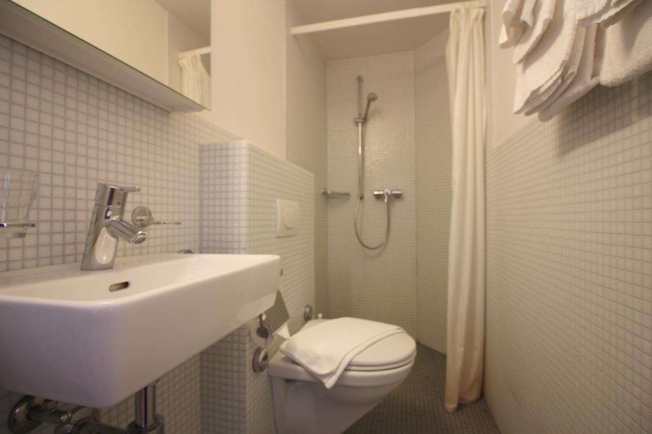 Swiss Star Oerlikon Inn Zürich Zimmer foto